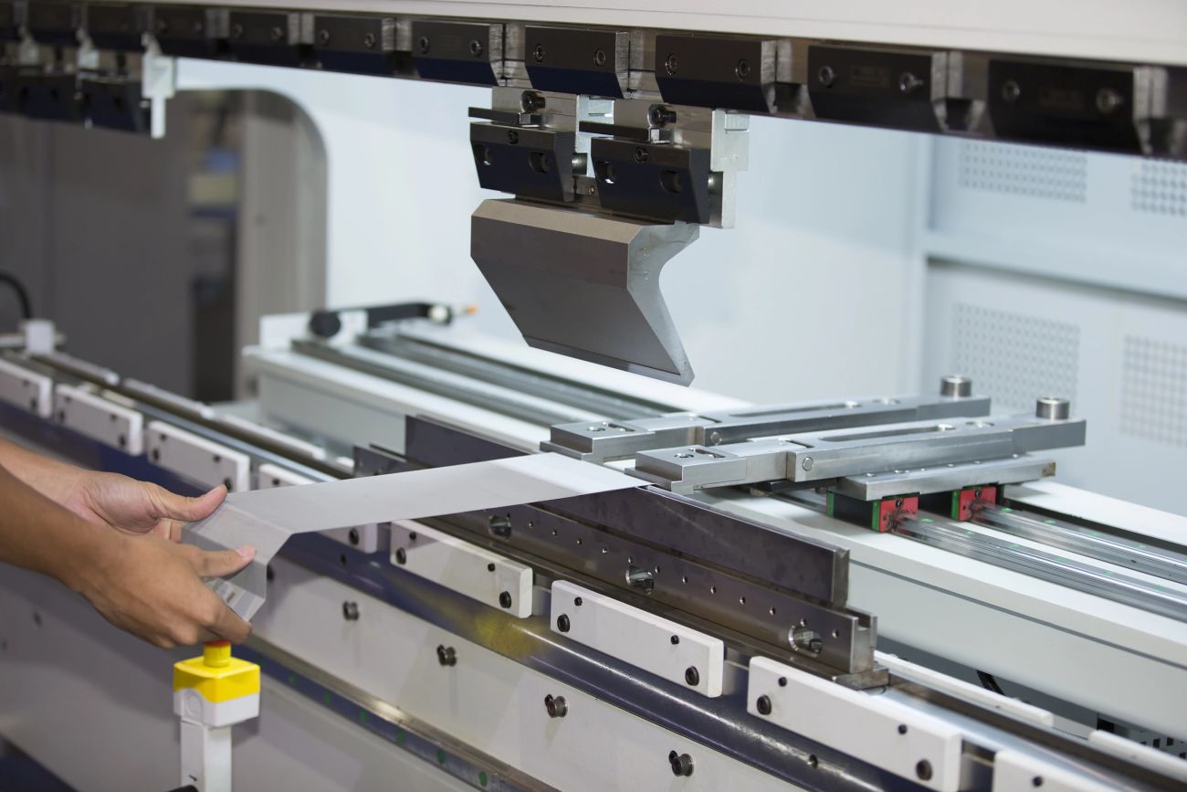 Giecie metalu w instalacjach budowlanych – przeglad sprzetu i technik
